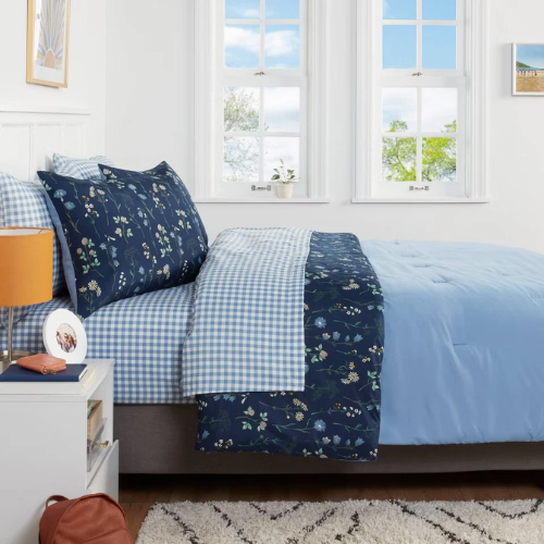 ONLY $15.99 (Reg. $40) 5pc Twin Extra Long Floral Reversible Comforter & Sheets Set at eBay + FREE SHIPPING - at eBay